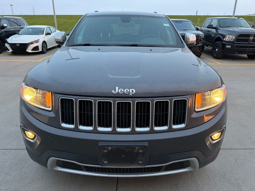 Used 2015 Jeep Grand Cherokee Limited with VIN 1C4RJFBG8FC608955 for sale in Independence, IA