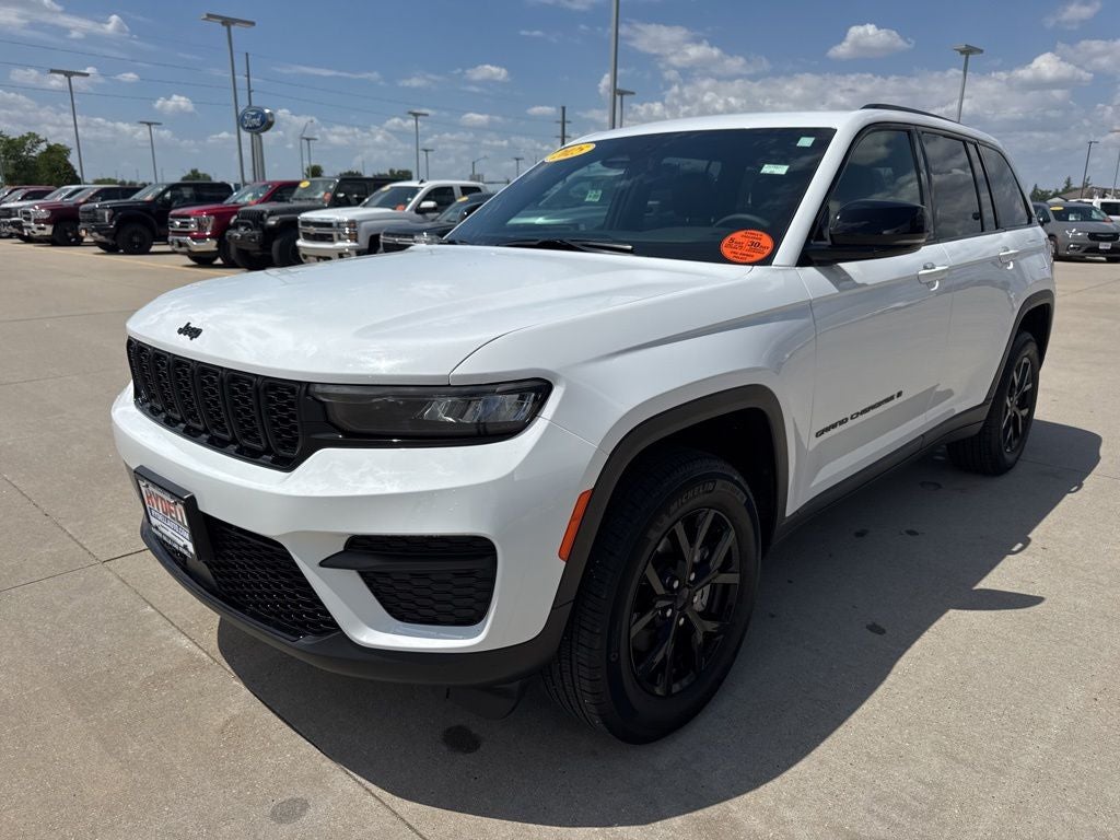 2025 Jeep Grand Cherokee Altitude