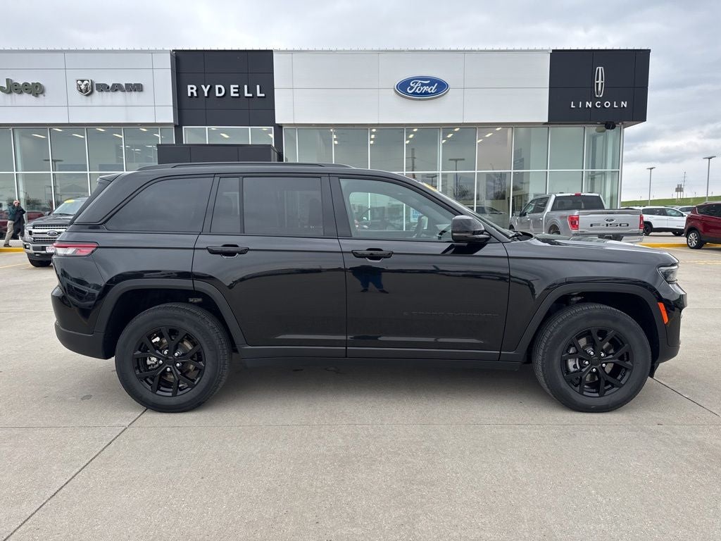 2025 Jeep Grand Cherokee Altitude