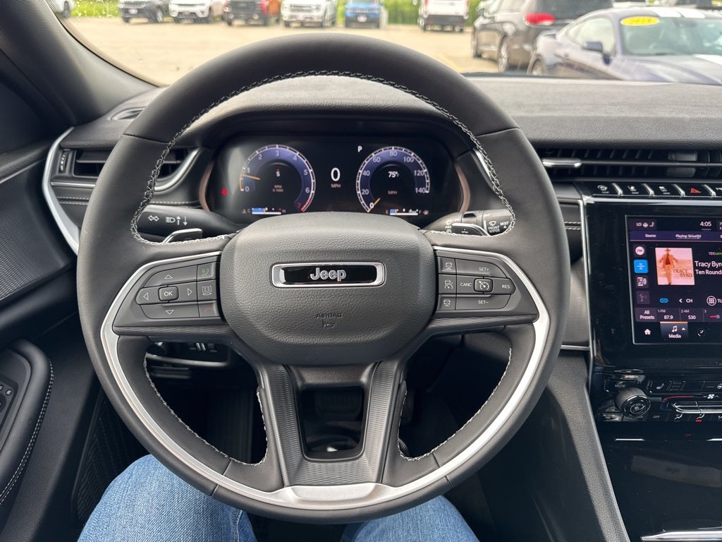 2025 Jeep Grand Cherokee Laredo X