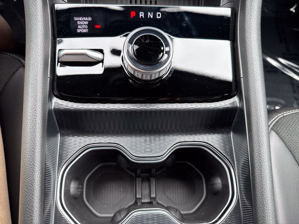 2027 Jeep Grand Cherokee Altitude