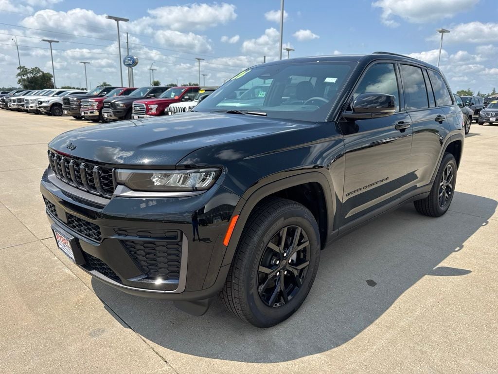 2026 Jeep Grand Cherokee Altitude
