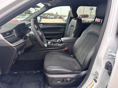 2027 Jeep Grand Cherokee Altitude