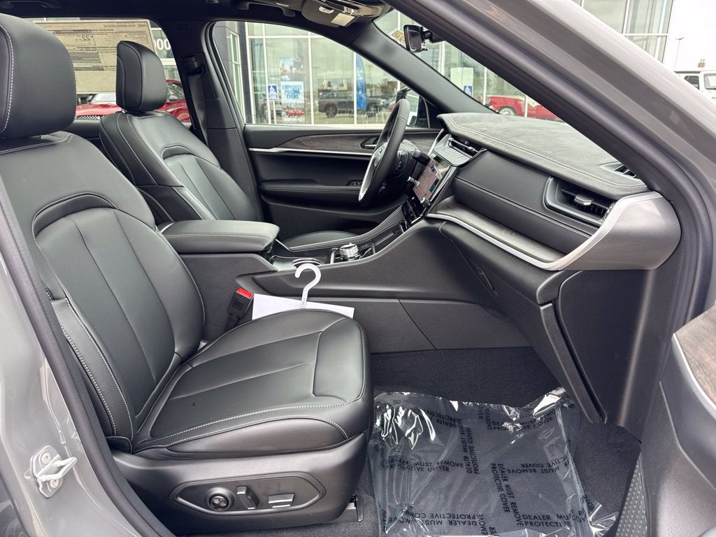 2027 Jeep Grand Cherokee Limited
