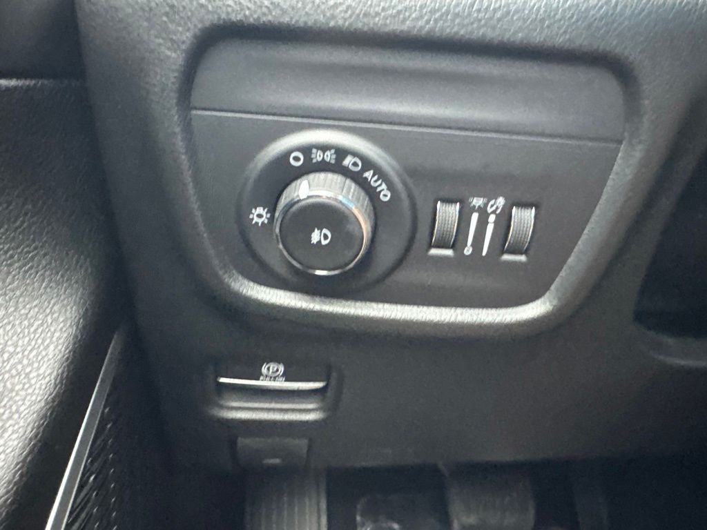 2027 Jeep Grand Cherokee Limited Reserve