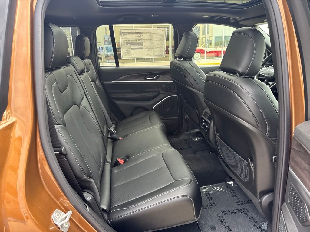 2027 Jeep Grand Cherokee Limited Reserve