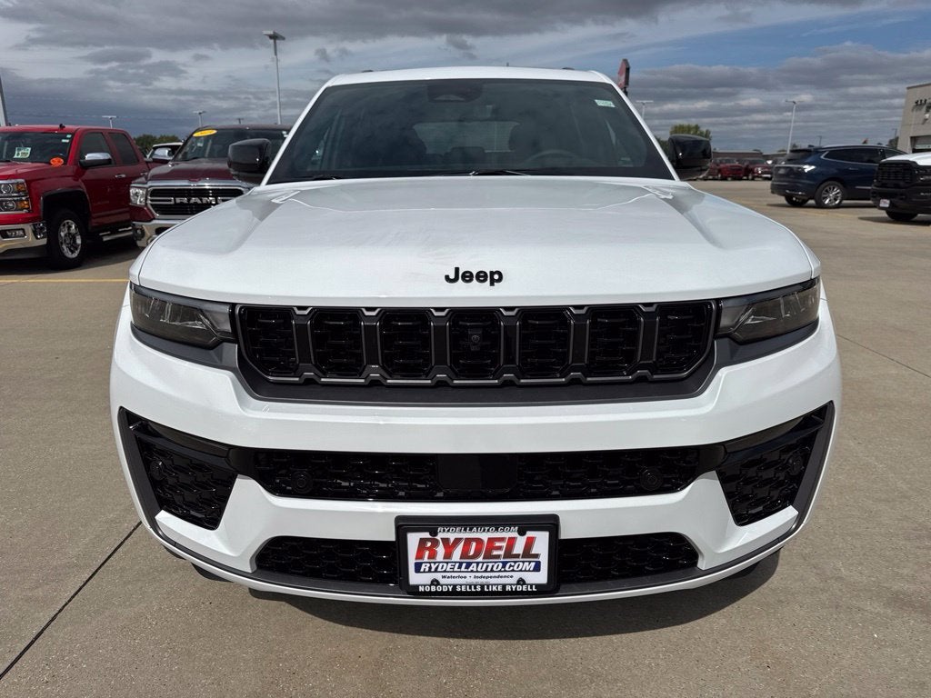 2027 Jeep Grand Cherokee Limited Reserve