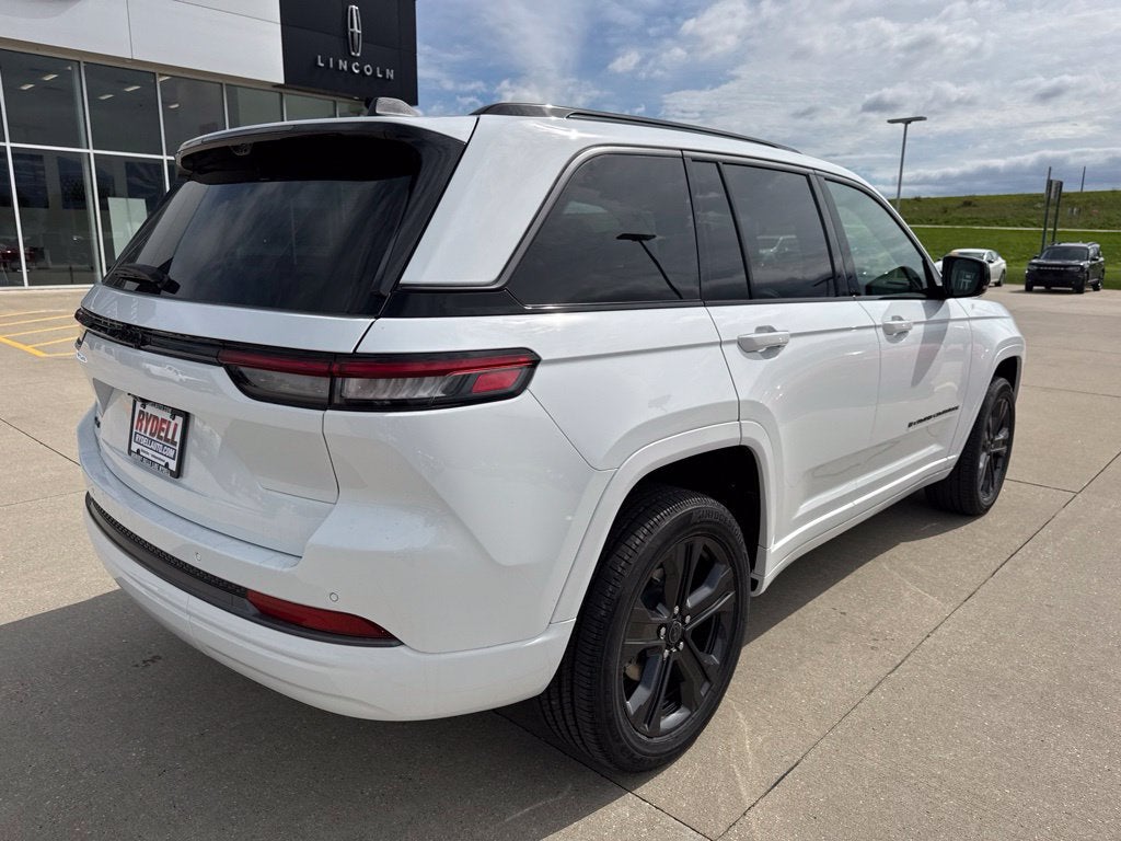 2027 Jeep Grand Cherokee Limited Reserve