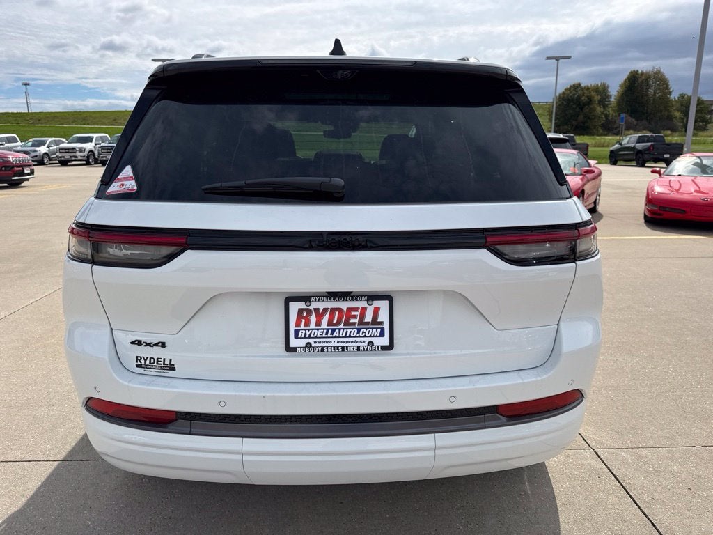 2027 Jeep Grand Cherokee Limited Reserve