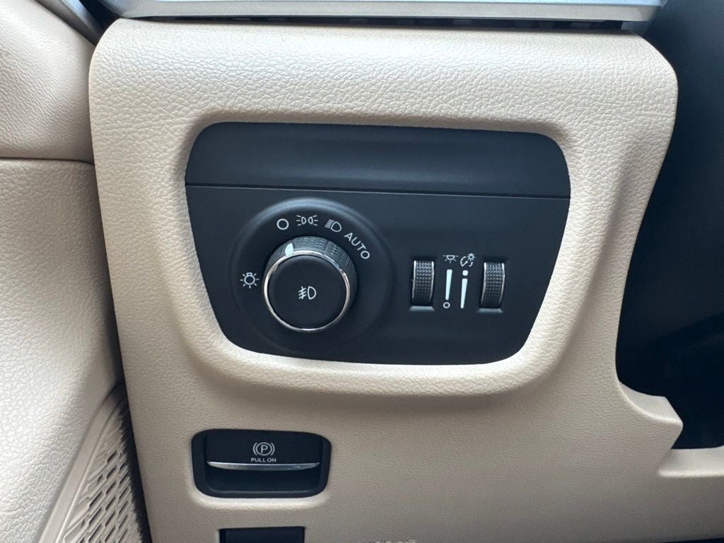 2027 Jeep Grand Cherokee Limited