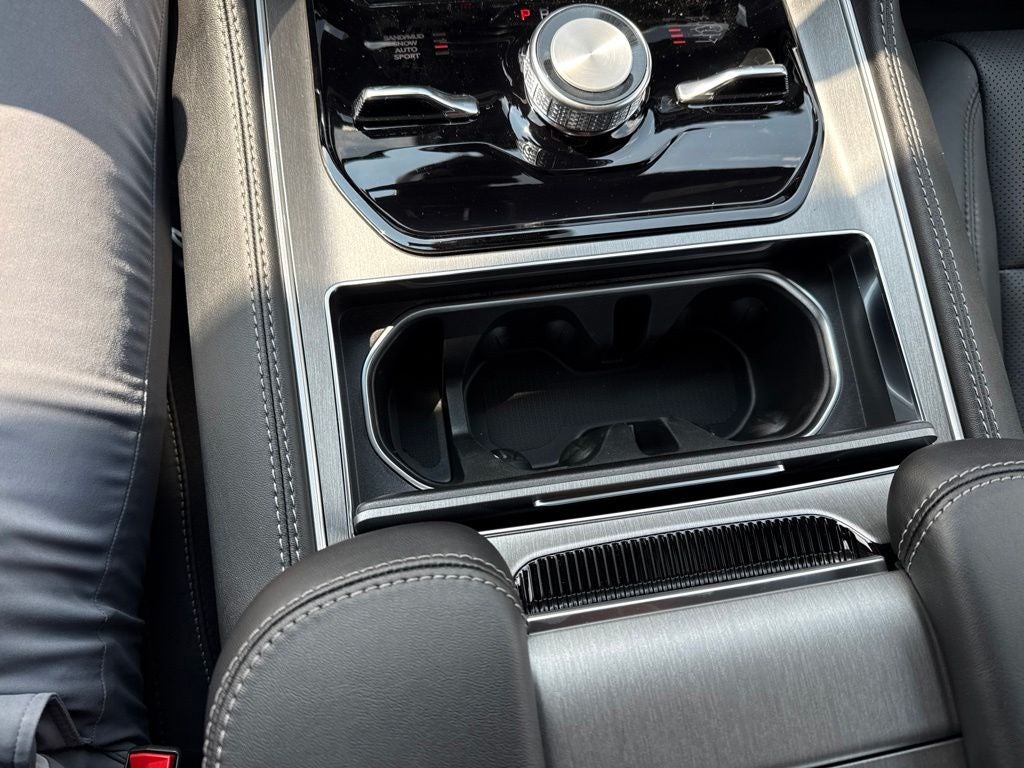 2026 Jeep Grand Wagoneer Limited Reserve