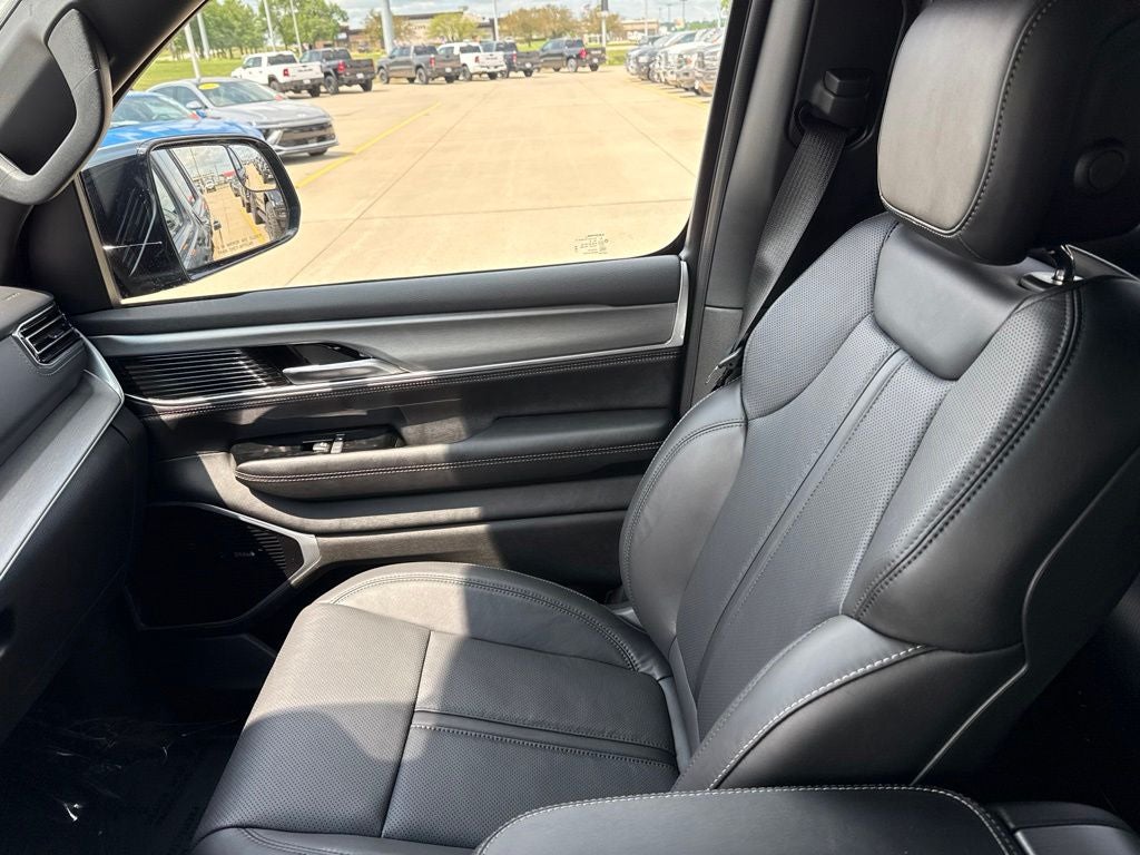 2026 Jeep Grand Wagoneer Limited Reserve