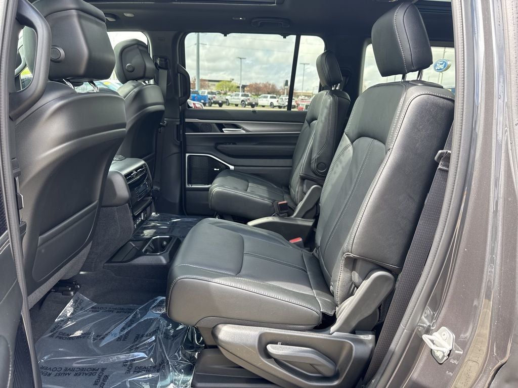 2026 Jeep Grand Wagoneer Limited Reserve
