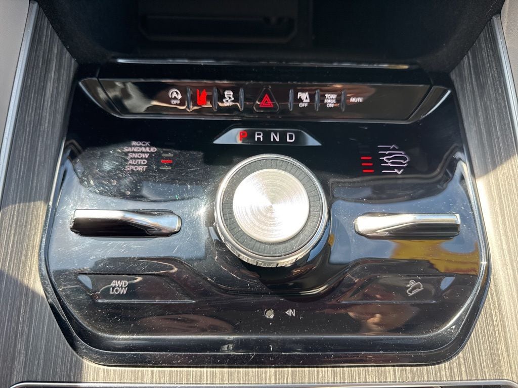 2023 Jeep Wagoneer Series III