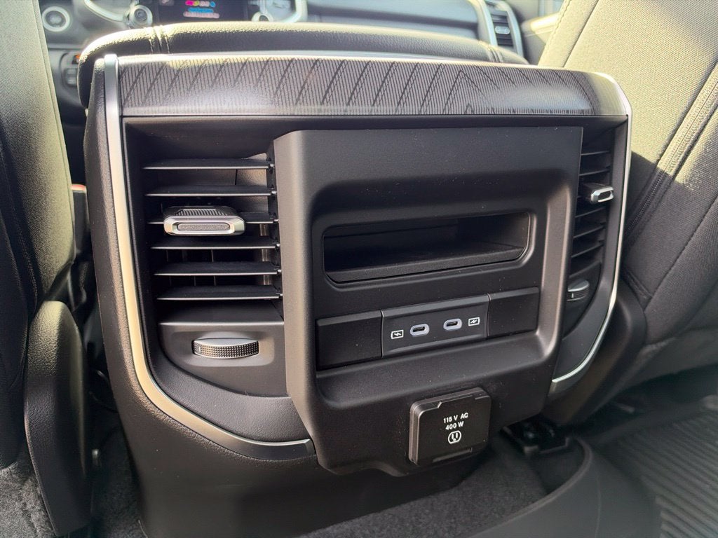 2027 RAM 1500 Big Horn/Lone Star