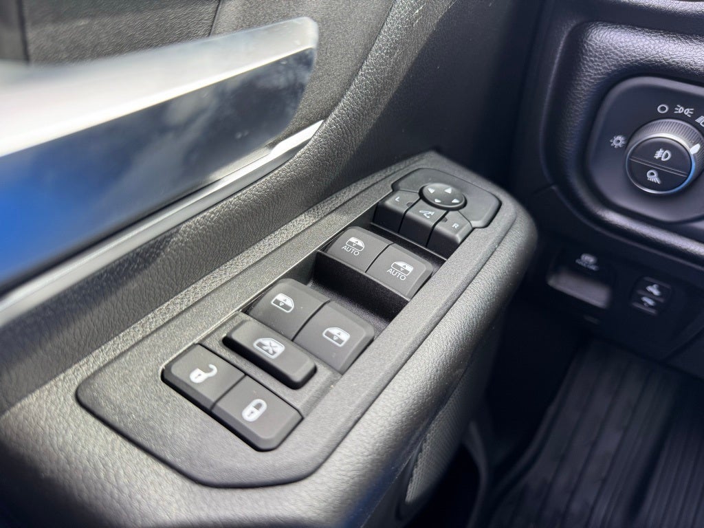 2026 RAM 1500 Big Horn/Lone Star Hemi