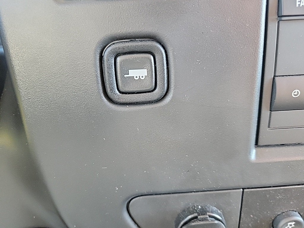 2025 Chevrolet Express 3500 LT Passenger