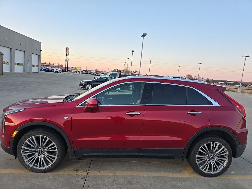 2025 Cadillac XT4 Premium Luxury