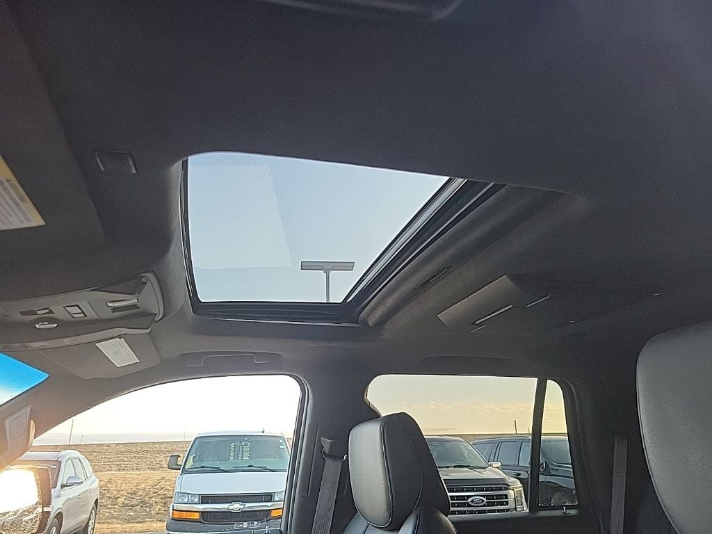 2017 Cadillac Escalade Platinum Edition