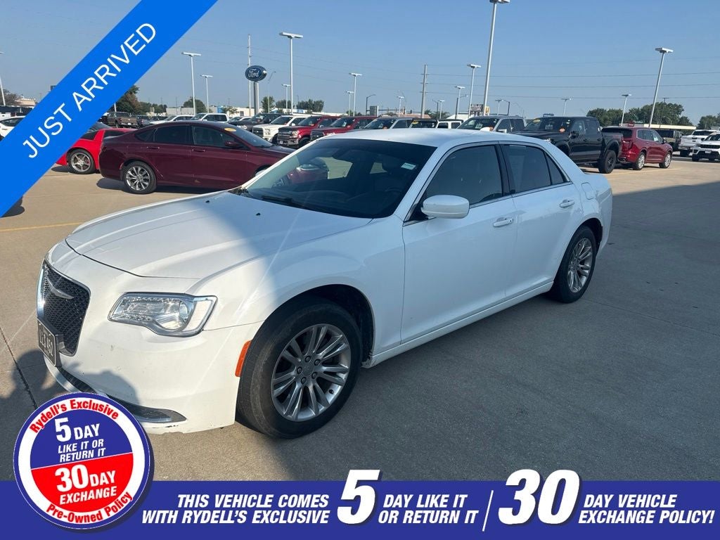 2017 Chrysler 300 Limited