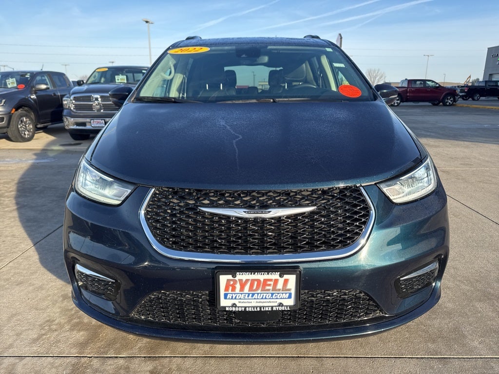 2022 Chrysler Pacifica Touring L
