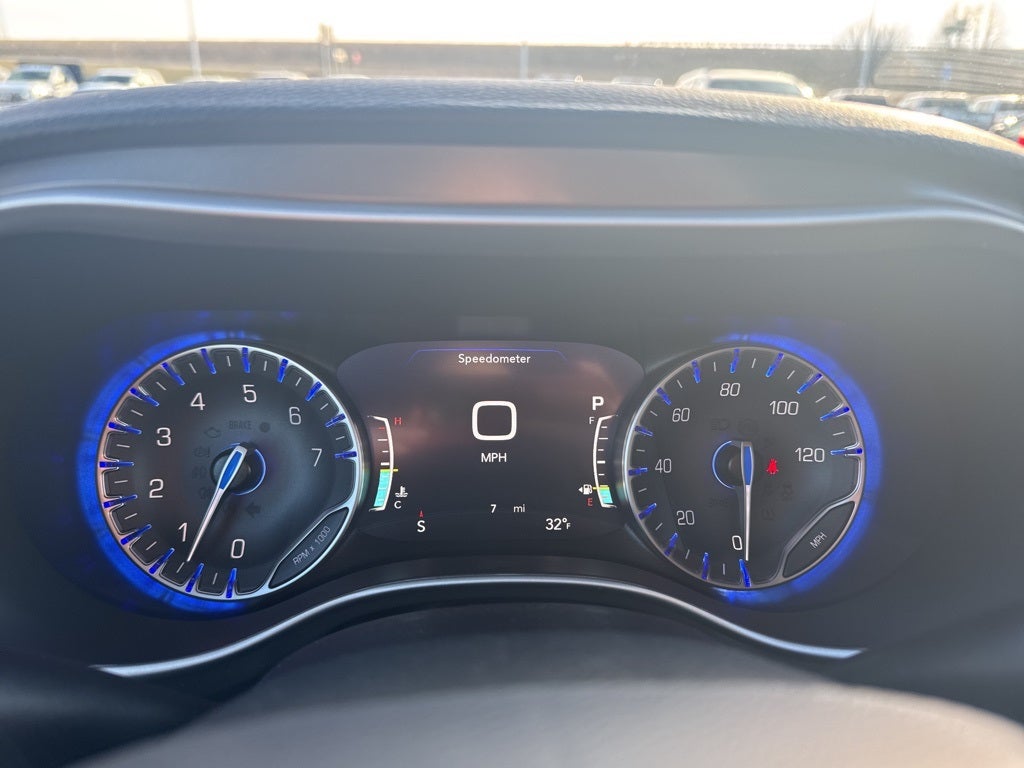 2026 Chrysler Pacifica Select