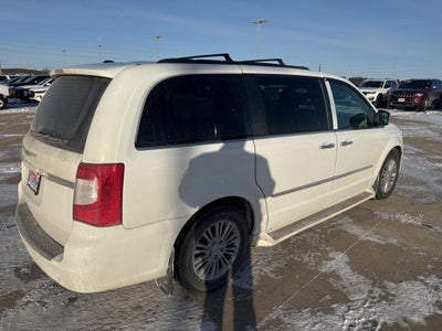 2016 Chrysler Town & Country Touring-L