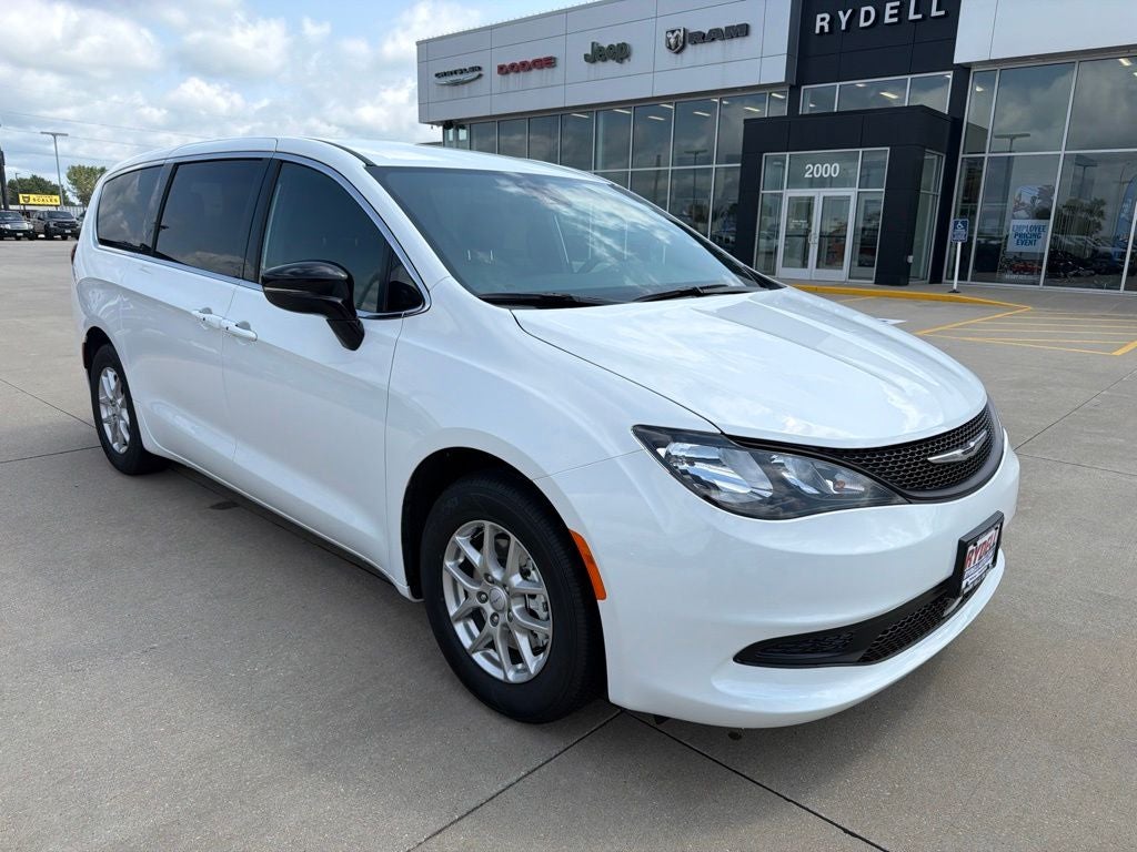 2027 Chrysler Pacifica LX