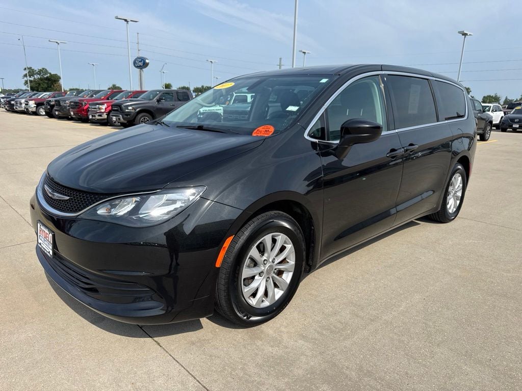 2017 Chrysler Pacifica Touring