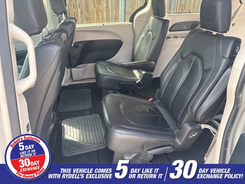 2017 Chrysler Pacifica Touring L Plus