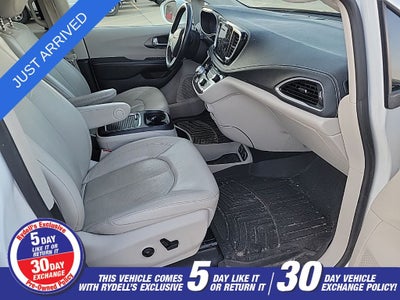 2021 Chrysler Pacifica Touring L