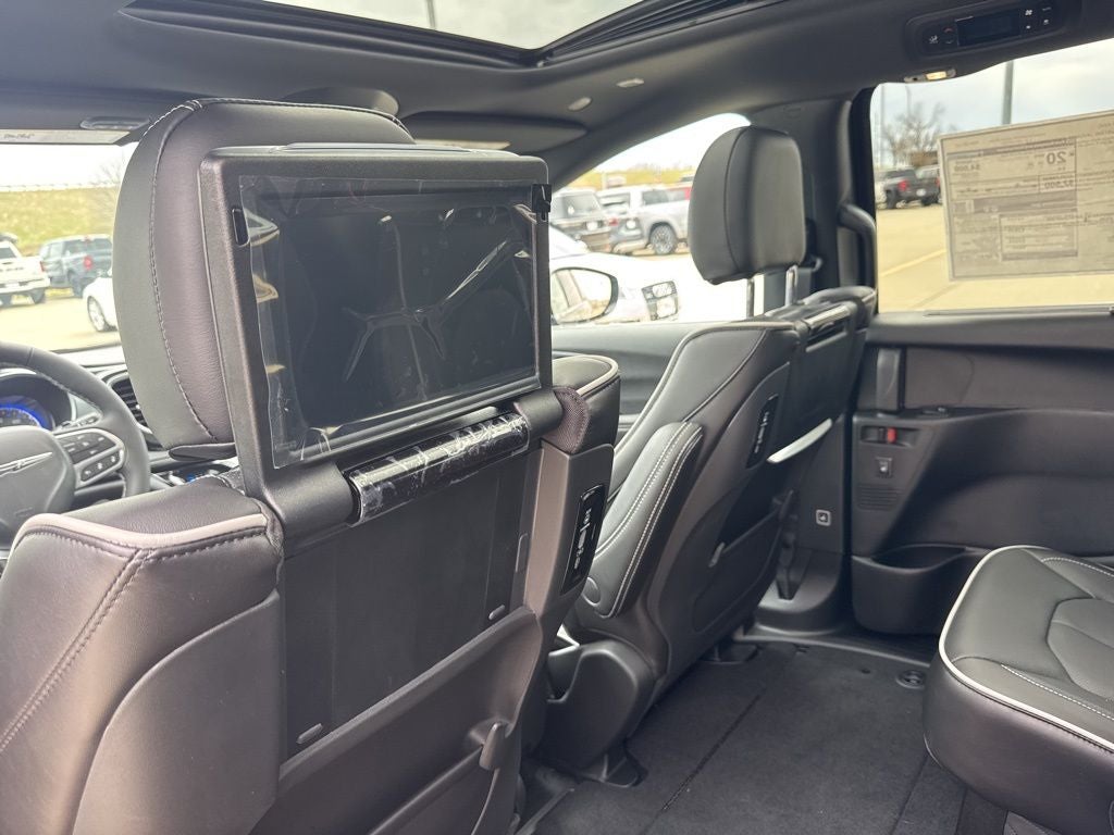 2026 Chrysler Pacifica Limited