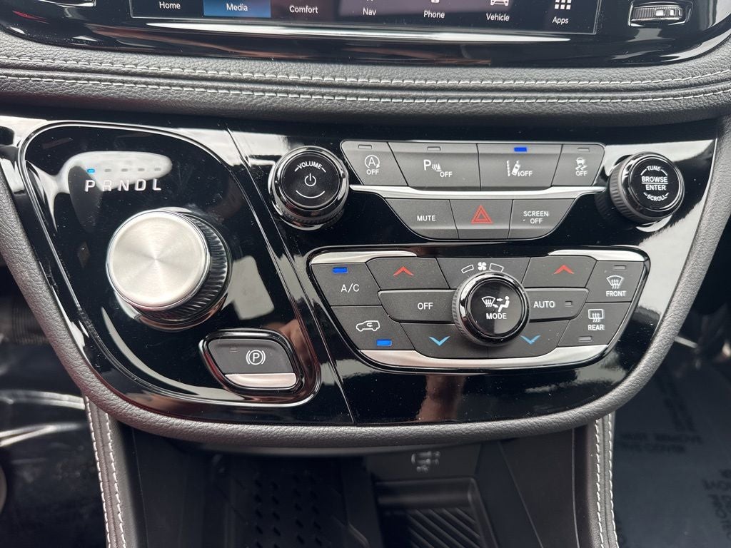 2027 Chrysler Pacifica Limited