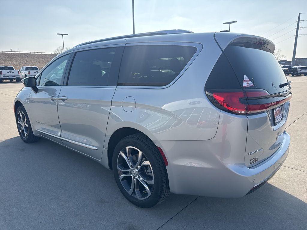 2026 Chrysler Pacifica Pinnacle