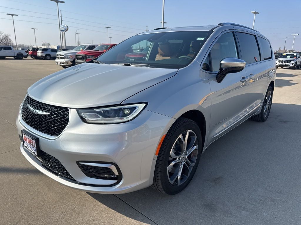 2026 Chrysler Pacifica Pinnacle