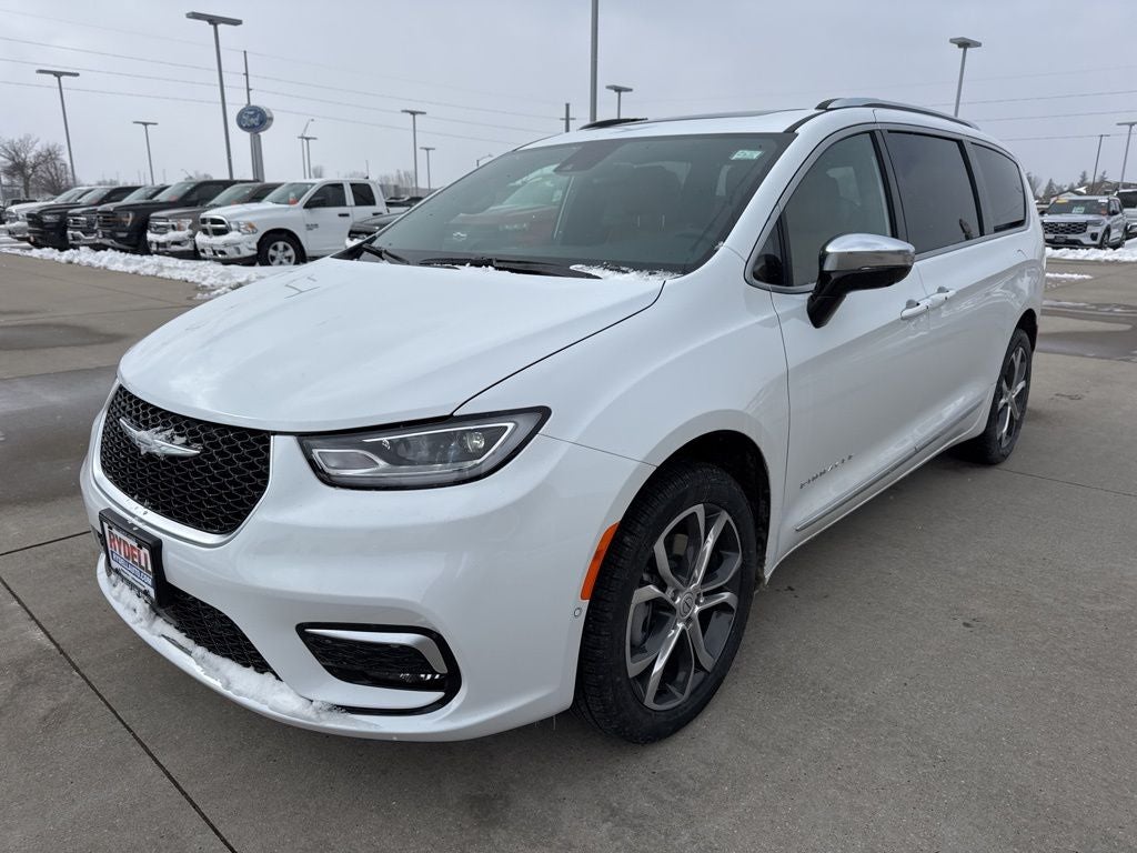 2026 Chrysler Pacifica Pinnacle