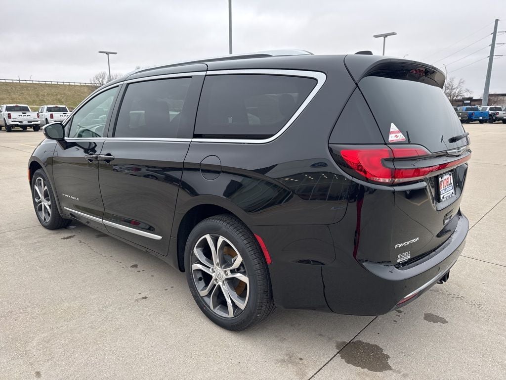 2026 Chrysler Pacifica Pinnacle