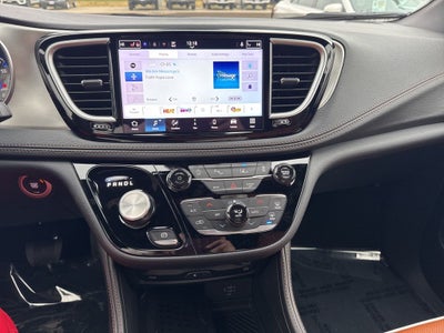 2026 Chrysler Pacifica Pinnacle