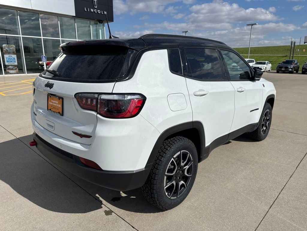 2025 Jeep Compass Trailhawk