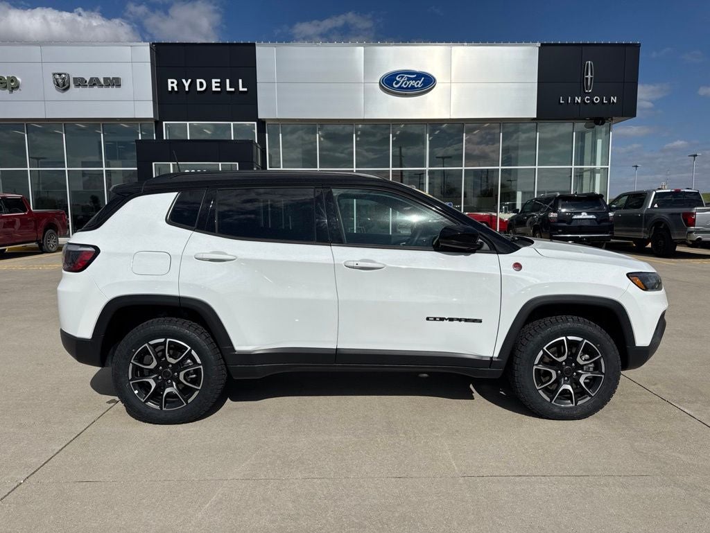 2025 Jeep Compass Trailhawk