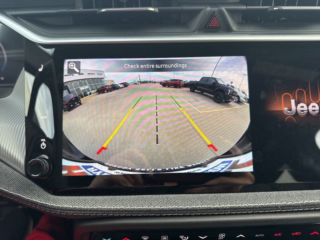 2026 Jeep Cherokee Laredo