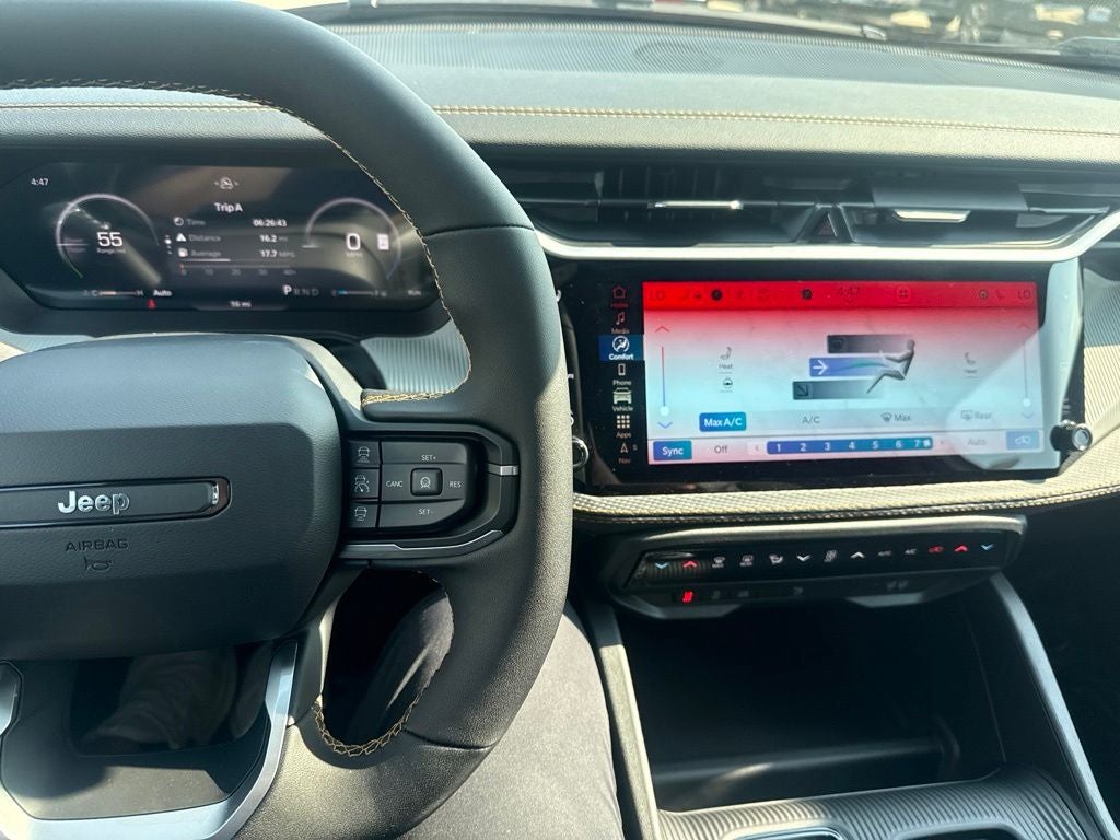 2026 Jeep Cherokee Laredo