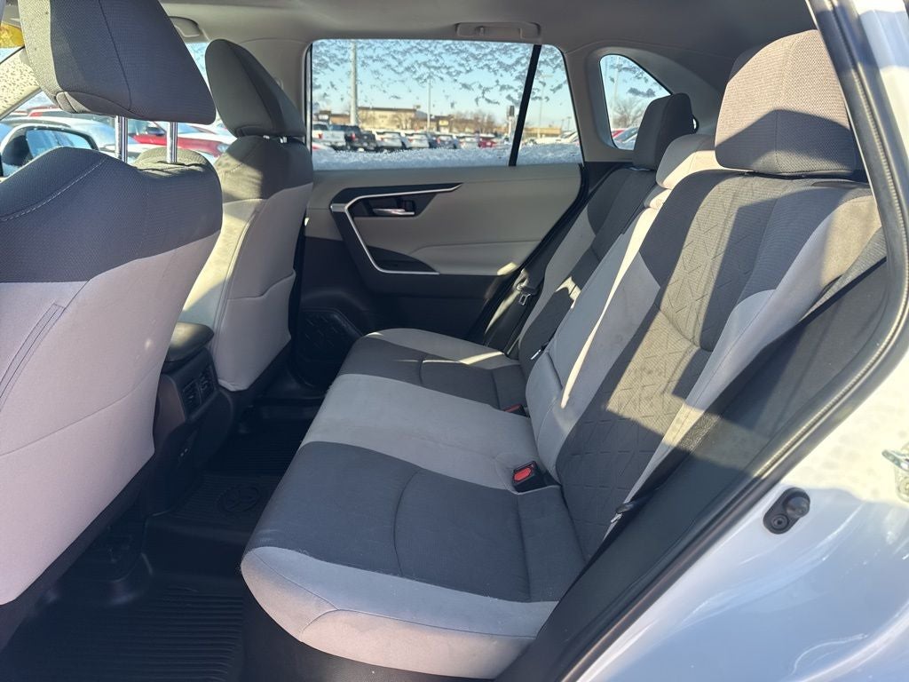 2022 Toyota RAV4 Hybrid XLE