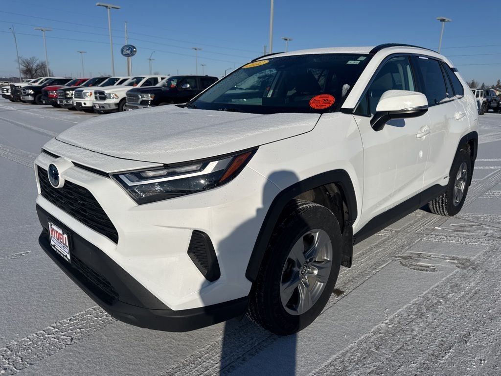 2022 Toyota RAV4 Hybrid XLE