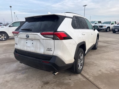 2022 Toyota RAV4 Hybrid XLE