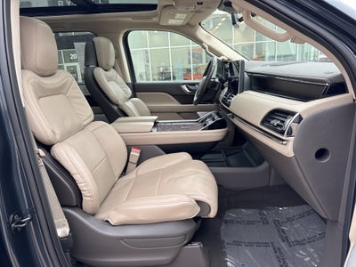 2022 Lincoln Navigator L Reserve