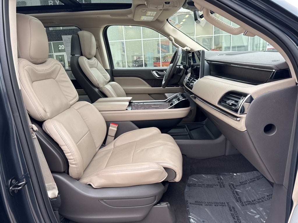 2022 Lincoln Navigator L Reserve