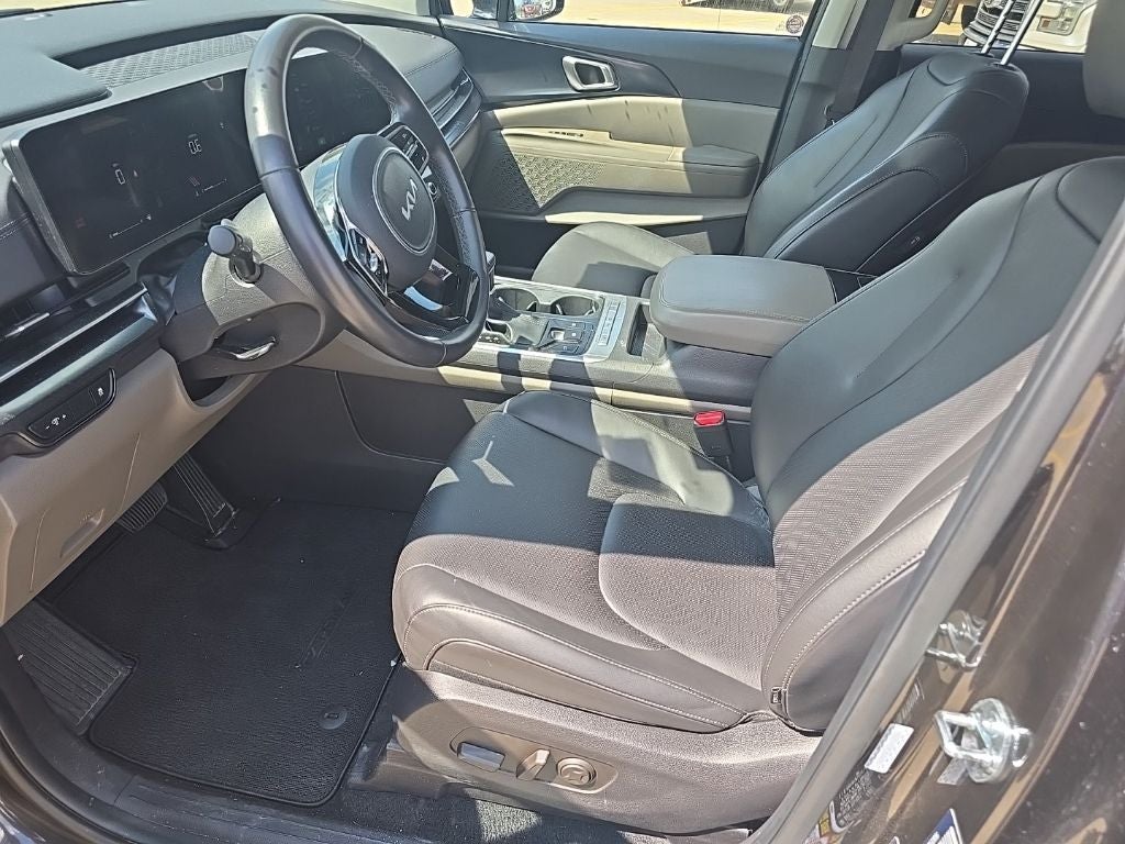 2025 Kia Carnival LXS