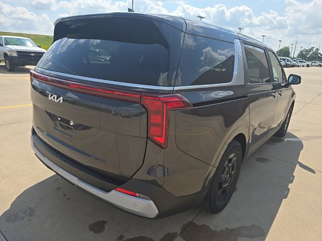 2025 Kia Carnival LXS