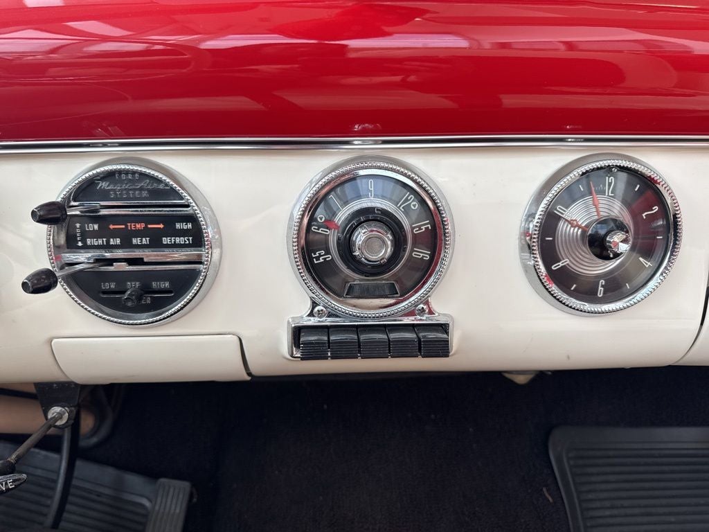 1955 Ford Fairlane Sunliner